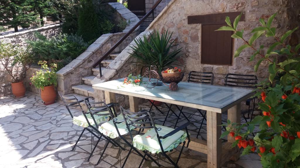 Fidhákia Oihalia Guesthouse מראה חיצוני תמונה